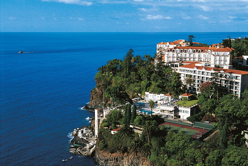 M A D E I R A Luxusferien im Reid`s Hotel und Golf spielen auf der Insel des ewigen Frühlings